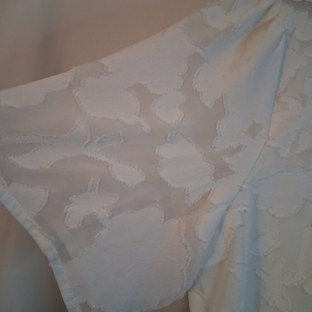 Motherhood White Lace Tunic size Medium - Picture 7 of 10